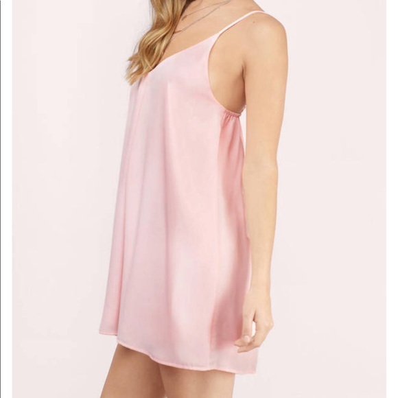 Tobi • light pink v-neck shift mini dress - Picture 4 of 6